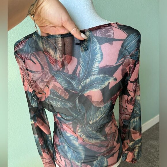 Daytrip Womens Long Sleeve Adjustable Top Medium Pink Navy Sheer Floral - Picture 5 of 10